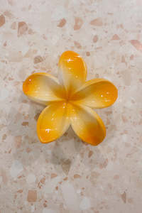 Accessories: Frangipani Claw Clip - Light Orange