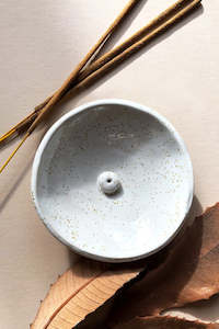 Ceramics: Round White Incense Holder - White