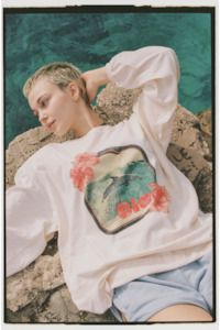 AOV Dolphin Longsleeve Tee