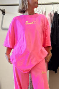 Sabbi: The Stand Out Tee - Fluro Pink