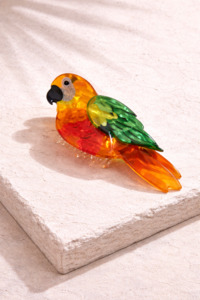 Accessories: Sunset Parrot Hair Claw Clip