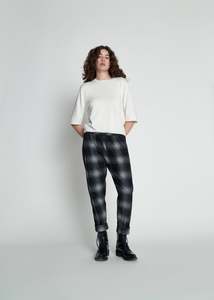 Sam Tee | Chalk