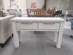 Living: Amanda Hall Table White Wash Rustic Finished