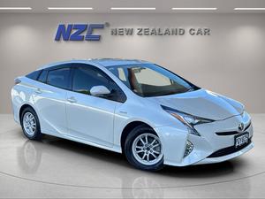 Products: 2017 Toyota Prius HYBRID APPLE CARPLAY + R\/CAMERA + KEYLESS ENTRY
