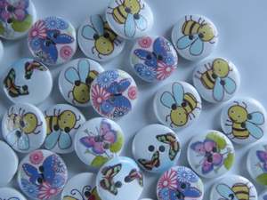 25 mixed print Bee and butterfly  white black 15mm buttons