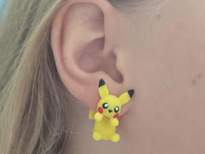 Pokemon Figures: Pokémon Pikachu Earrings with Hanging Body