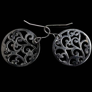 Warabi Moyo Round Silver Earrings