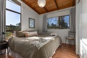 Products: Ultimate Overnight Kiwi Experience Gift Card