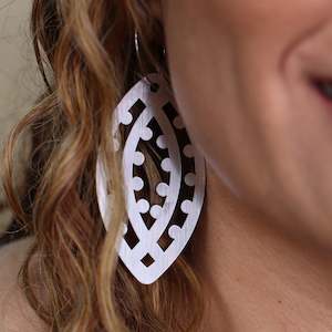Hinetakurua: Earrings Silver, Hinetakurua - Tara