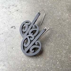 Jewellery: Earrings Black, Mangopare I