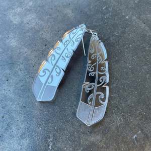 Wg Tikitibu: Earrings Silver Mirror, Te Raukura