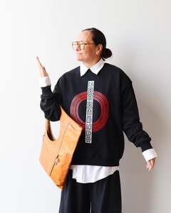 Clothes: 1. Crewneck, Black - Ko Au Tēnei