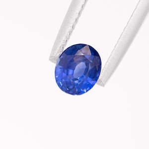 Stone: Blue Sapphire Oval 1.01 carat