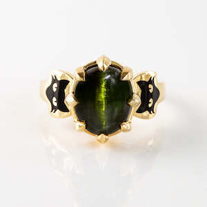 Products: Witch's Cat ring with 5.95 carat Green Cat's Eye Tourmaline in 9 carat Gold
