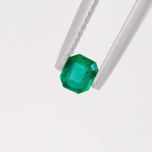 400 500: Emerald 0.31 carat
