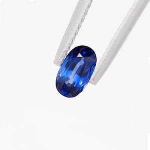 Sapphire: Classic Blue Sapphire Oval 0.98 carat