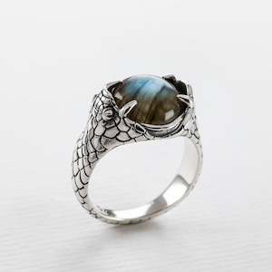 Labradorite Devour Ring in Silver