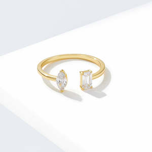 Gifts: Asymmetric ring | gold