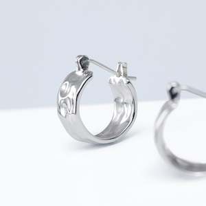 Gifts: Petite Molten Hoop Earrings | Silver