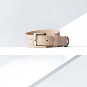 Accessories: Signature Leather Belt 25mm | gold nude saffiano