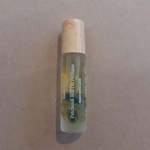 Christmas Gift Ideas Under 25: Auroras Holistic Patchouli Roll On Perfume