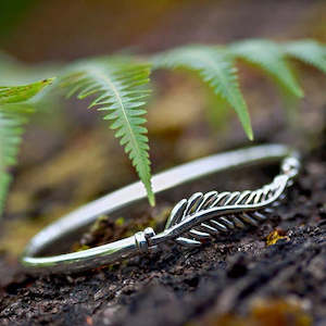 Forever Fern Bangle (19cm) - Evolve