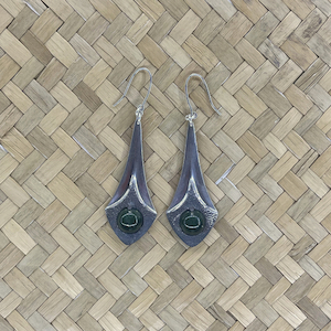 N143 - Art Deco Pounamu Earrings - Ninjaflower
