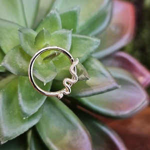 Products: Delicate snake seam ring - Ninjaflower