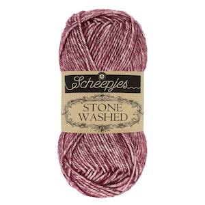 Scheepjes Stone Washed - 810 - Garnet