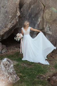 Sample Sale: Larose