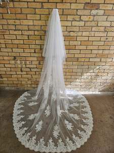 Two-tier Lace Bottom Veil