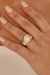 Under 150: Pave Oval Bezel Ring | Gold