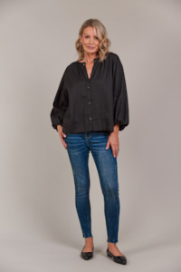 Laax Button Blouse | Black