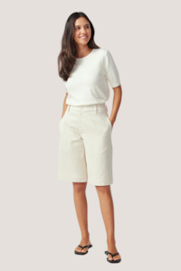 Inayah Short | Natural