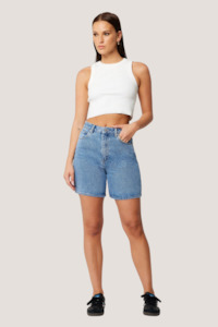 Abrand Jeans: Carrie Short | Naomi