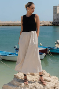 New Arrivals 1: Bryar Black Natural Linen Blend SS Shirred Bodice Midi Dress