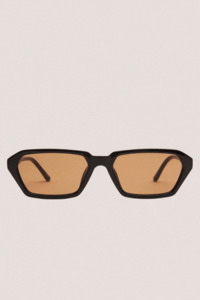 Eyewear: Izzy | Chocolate/Brown
