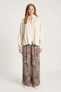 Eb Ive: Bajau Button Shirt | Dune