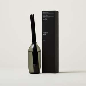 Diffusers: ASHLEY & CO Bubbles & Polkadots Modern Reed diffuser