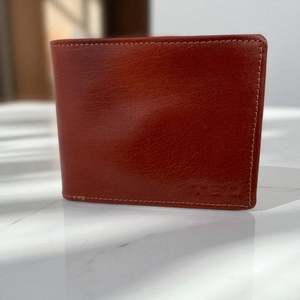 Men's Genuine Leather Bi fold Wallet with 2 ID Windows - Tan