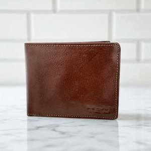 Men's Genuine Leather Bi Fold with Flip Over Card Slots - Cognac