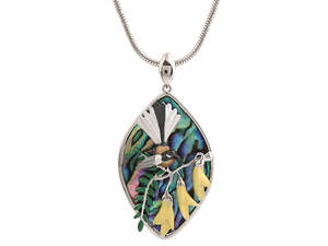 Kiwiana Jewellery: Kiwicraft Paua Shell Fantail on Kowhai Pendant with Box