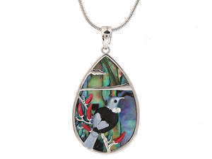 Kiwiana Jewellery: Kiwicraft Paua Shell Tui on Flax Pendant with Box
