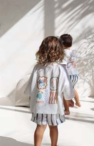 Tops: DRIFT TEE