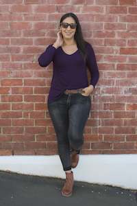 Ls Essential Tops All Colourways: V-neck LS Essential Top - Grape