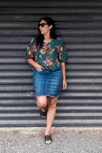 Verity Tie Tops: Short Sleeve Verity Tie Top - Emerald Bouquet