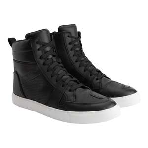 Boots 1: Richa Chaser Waterproof Sneaker - Black
