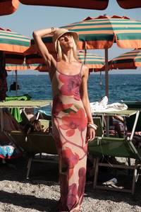 Size 8: With Harper Lu | Fuscia Bloom Maxi