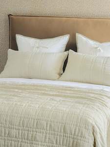 Quilts Bedspreads: Piazza Natural Bedspread