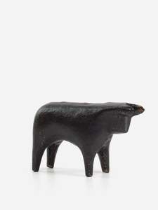 Decorative Objects: Matteus Bull Sculpture